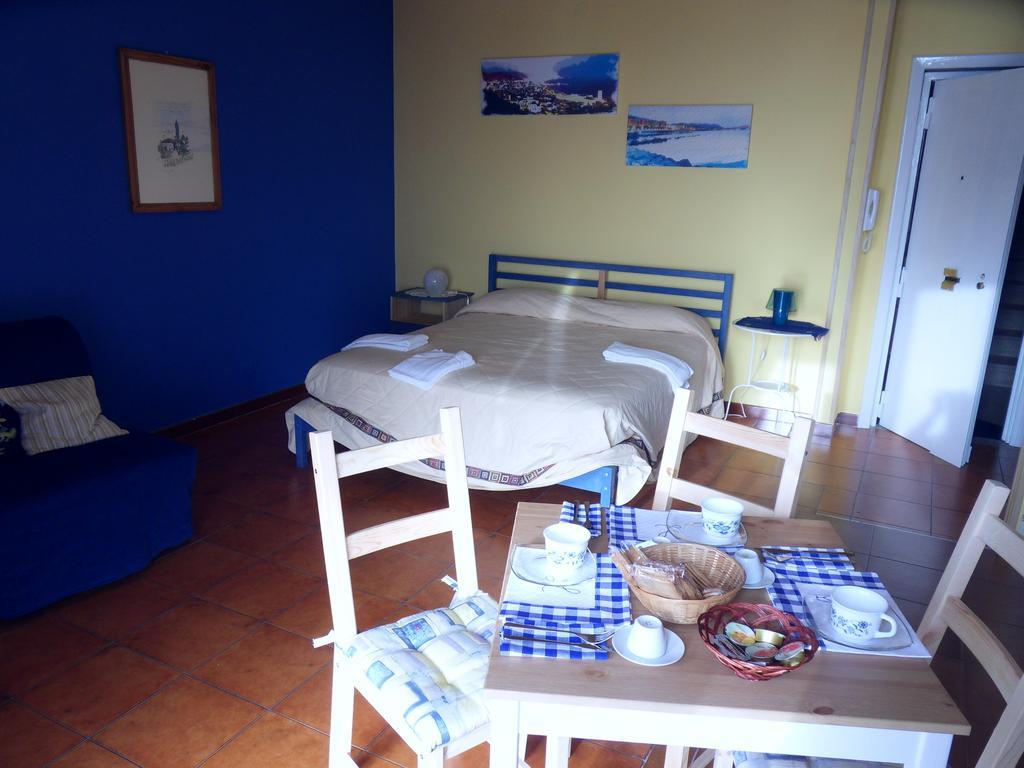 Leucosia Bed & Breakfast サレルノ エクステリア 写真